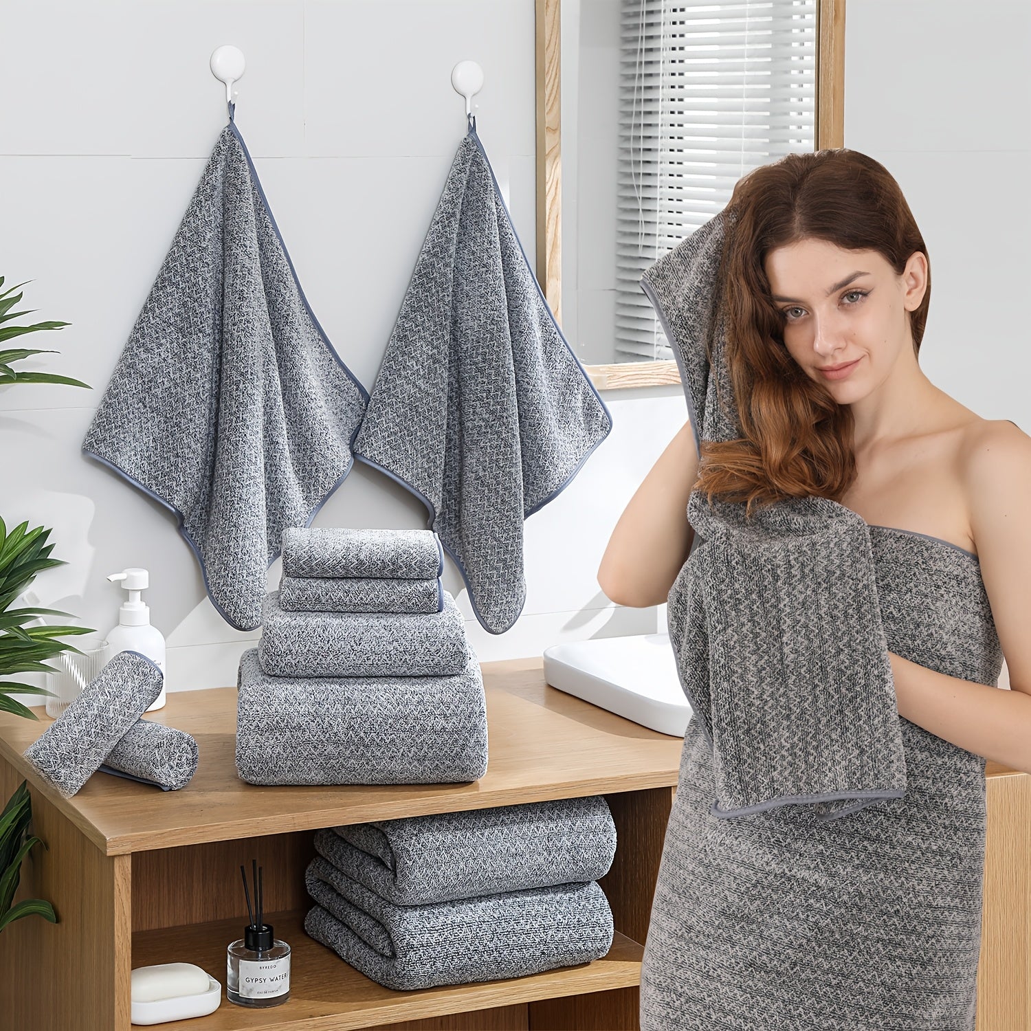 Set of 18 Bath Towels Made from 100% Microfiber, Designed for Family Bathrooms. Includes 6 Bath Towels, 6 Hand Towels, And 6 Washcloths. These Quick-Drying, Highly Absorbent Towels Are Ideal for Home Use, Hotels, Spas, And Outdoor Activities